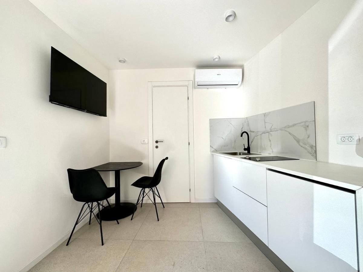 Damir Skomina Apartments Capodistria Esterno foto