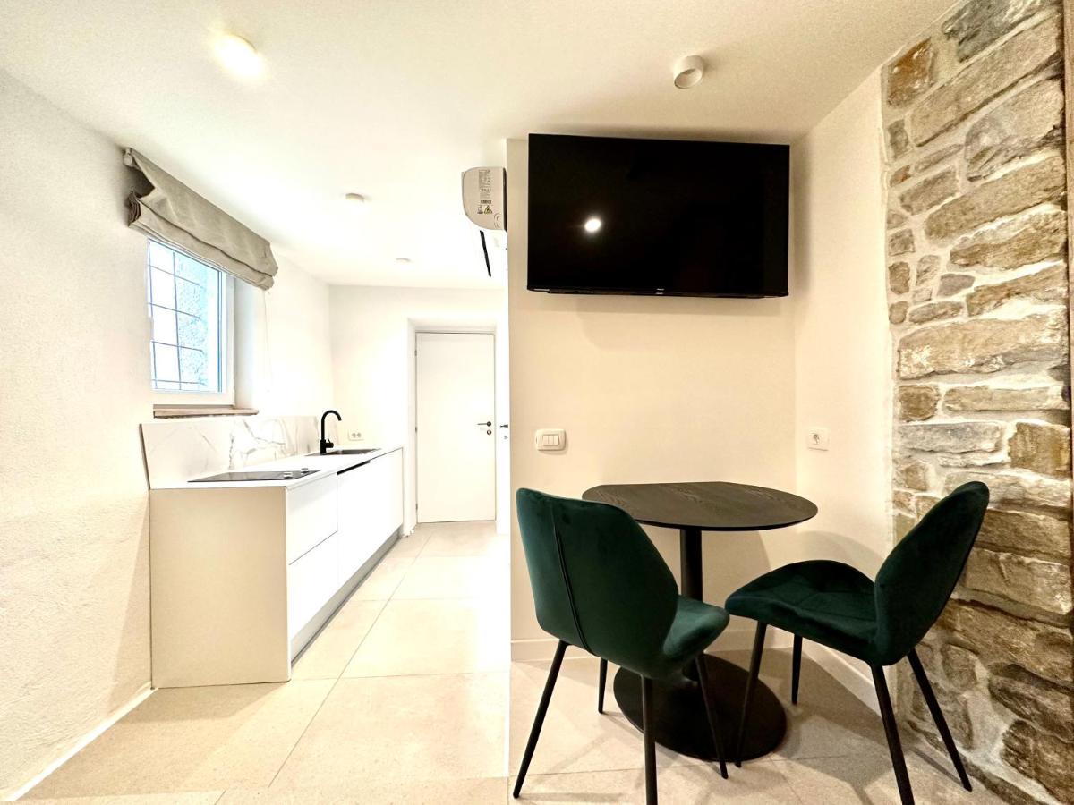 Damir Skomina Apartments Capodistria Esterno foto