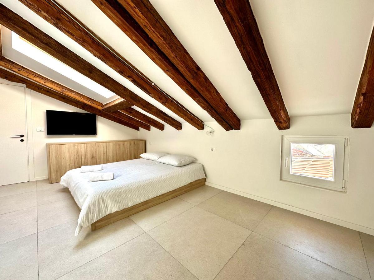 Damir Skomina Apartments Capodistria Esterno foto